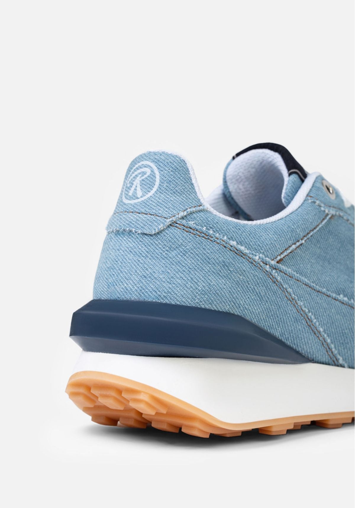 SNEAKERS EN DENIM