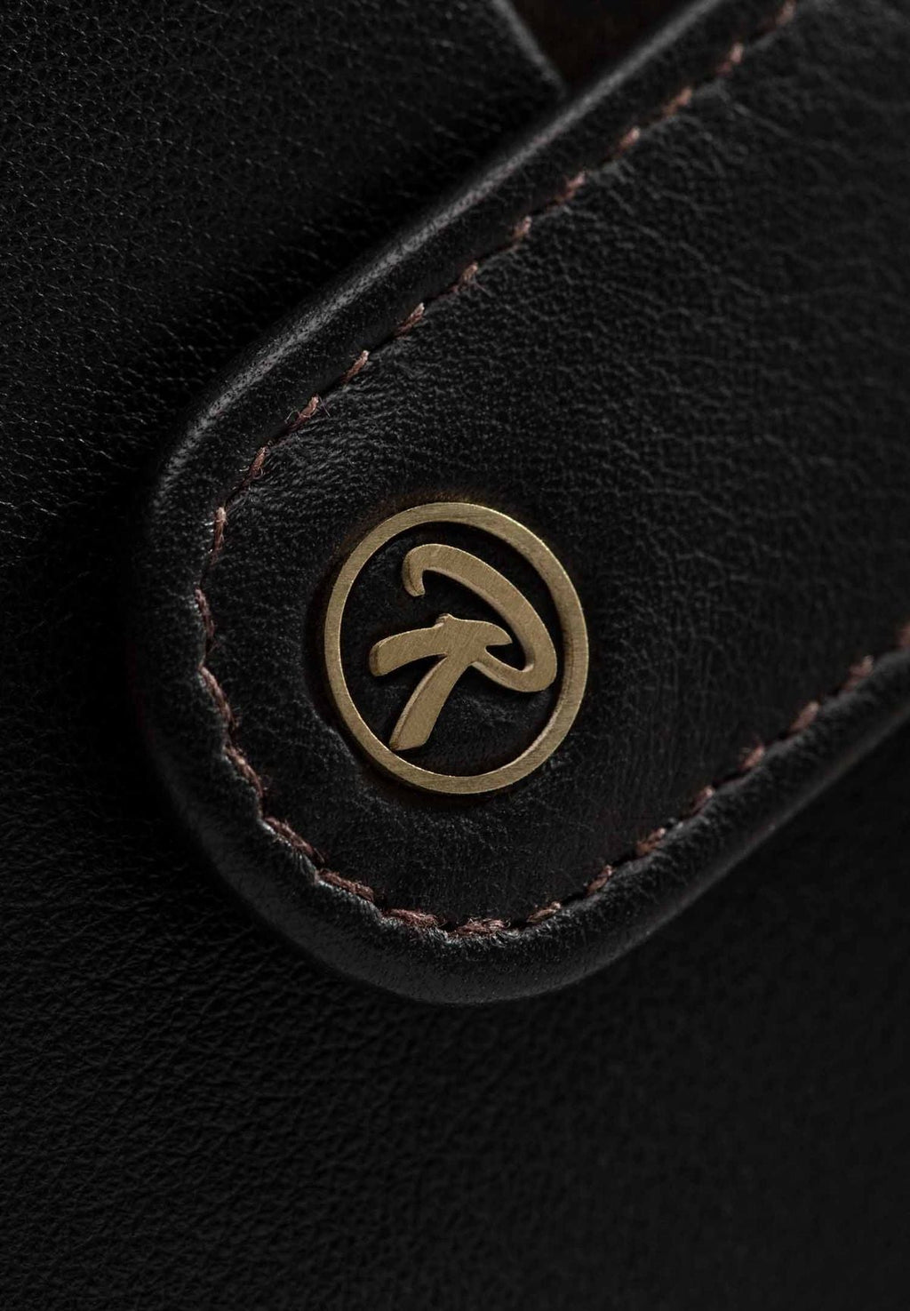 BILLETERA AXIS CON BROCHE II