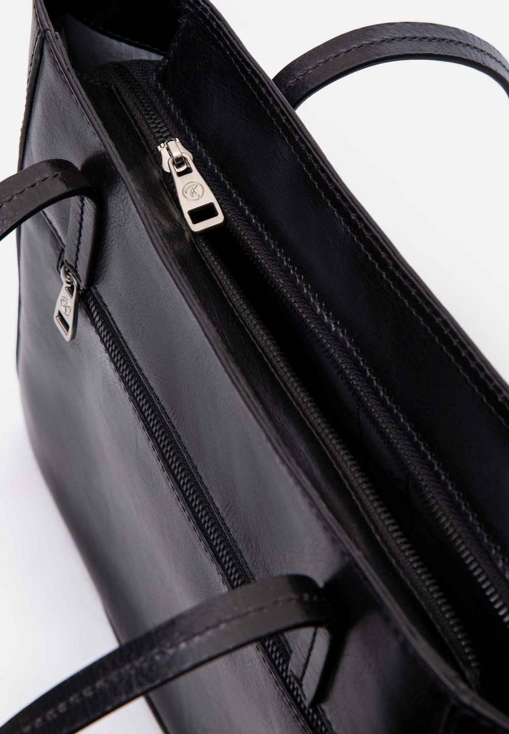 CARTERA ESSENTIAL HERITAGE