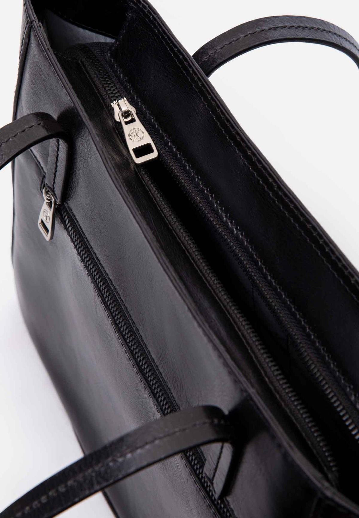 CARTERA ESSENTIAL HERITAGE